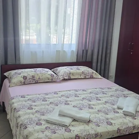 Апартаменты Shtepi Plazhi *